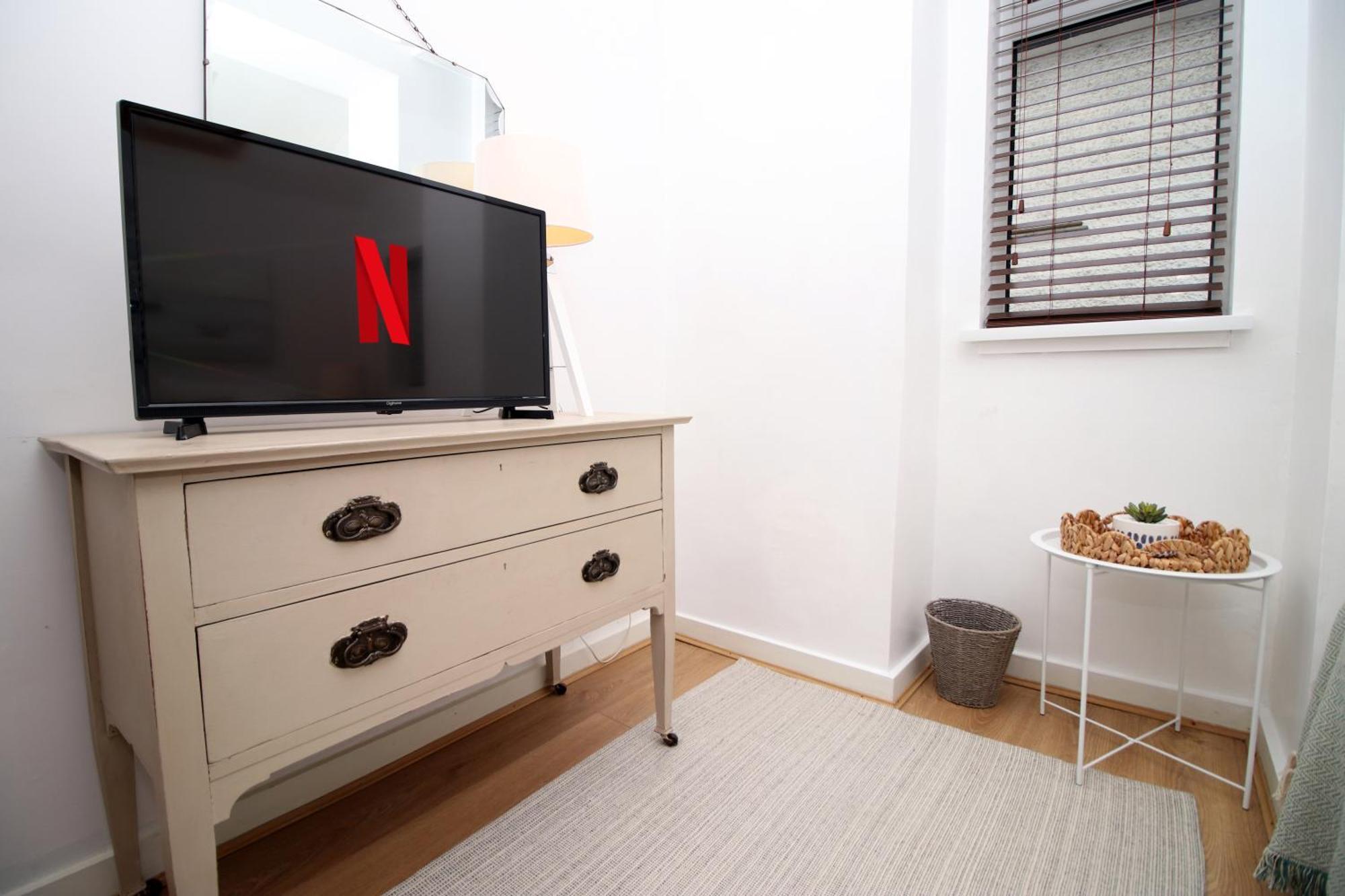 Coastal Penarth Dream! Close To Cardiff Superb Location Near Bars And Restaurants! Dog Friendly And Welcome Breakfast Pack! Exterior photo